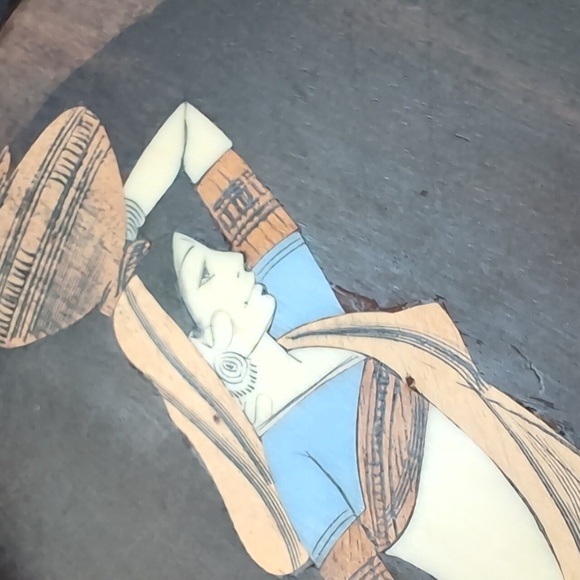 VGT, Rosewood Set Of 2 Oval Marquetry Wall Plaques with South Indian Man/Woman. - Picture 9 of 15